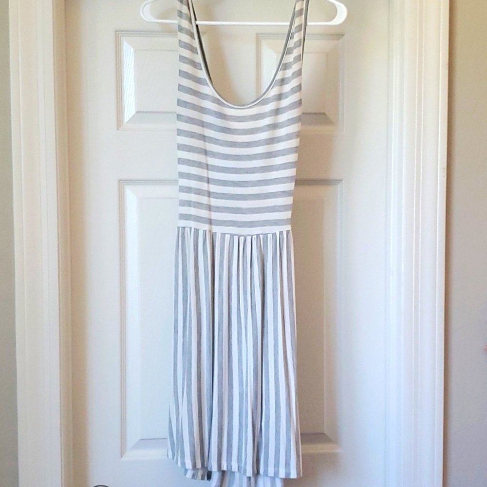 Chic Backless Gray and White Striped Dress